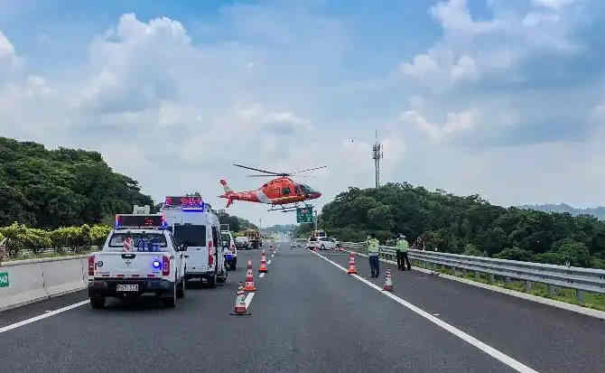 新蔡高速公路汽车救援案例